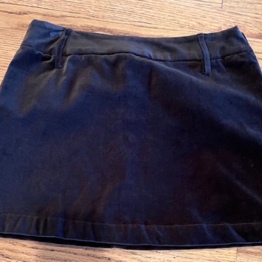 Brown velvety mini skirt